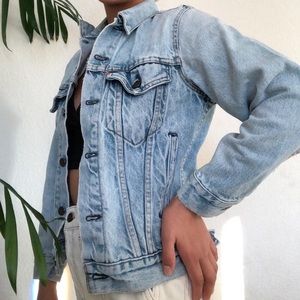 LEVIS DENIM JACKET